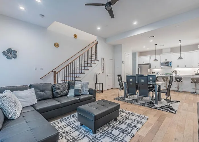 Luxury 3Br, Ks Bed Mins Away 4Rm Dtown, Med Ctr